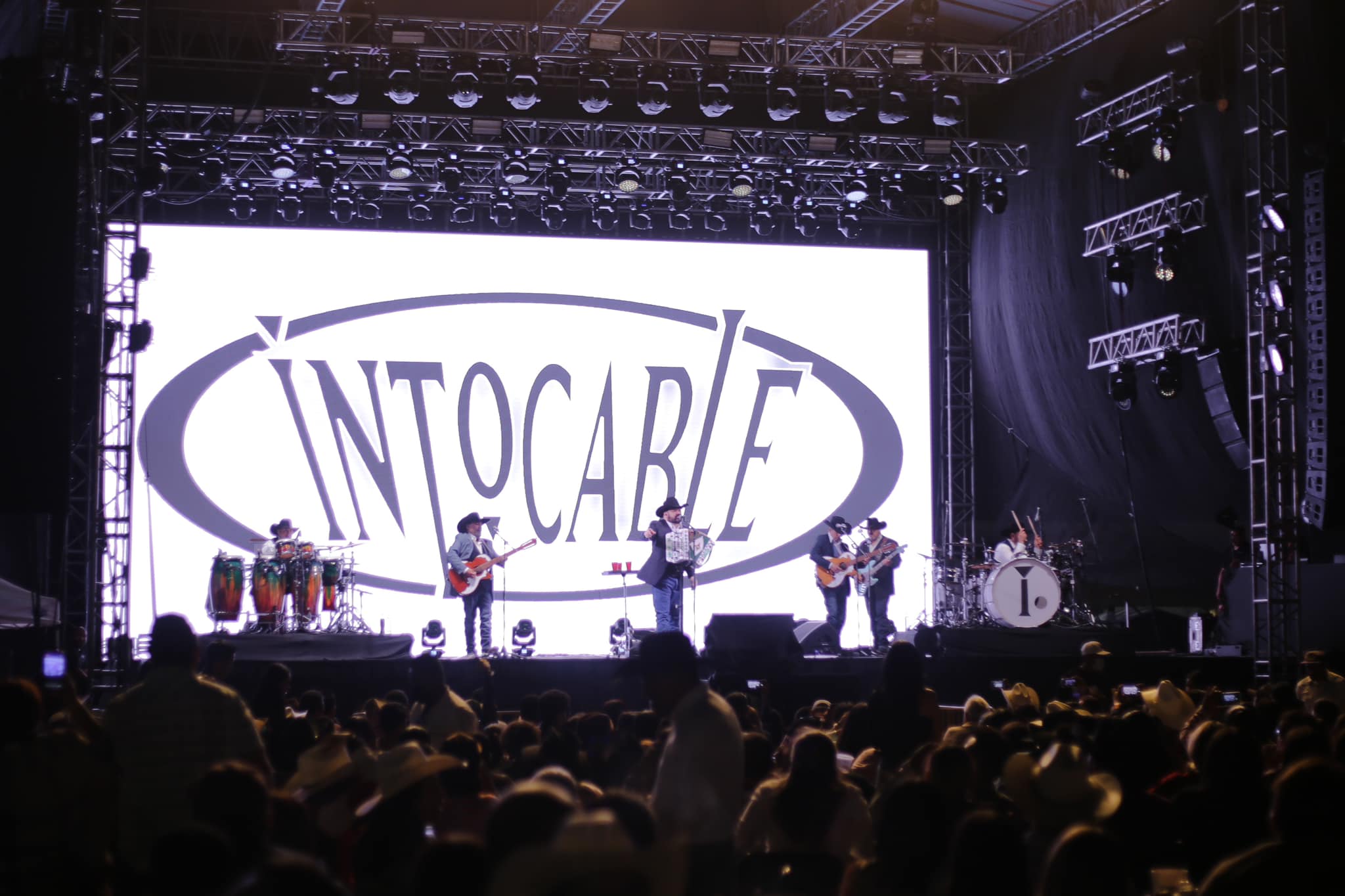 INTOCABLE EN CONCIERTO